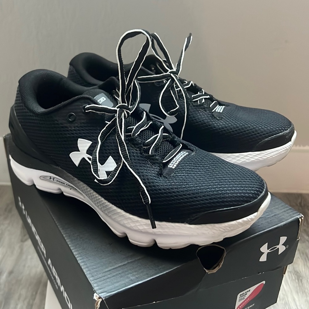 Under Armour W Charged Gemini